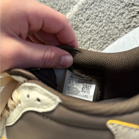 LIKE NEW JORSAN 1 TRAVIS SCOTT MOCHA SIZE 9.5 AMAZING CONDITION